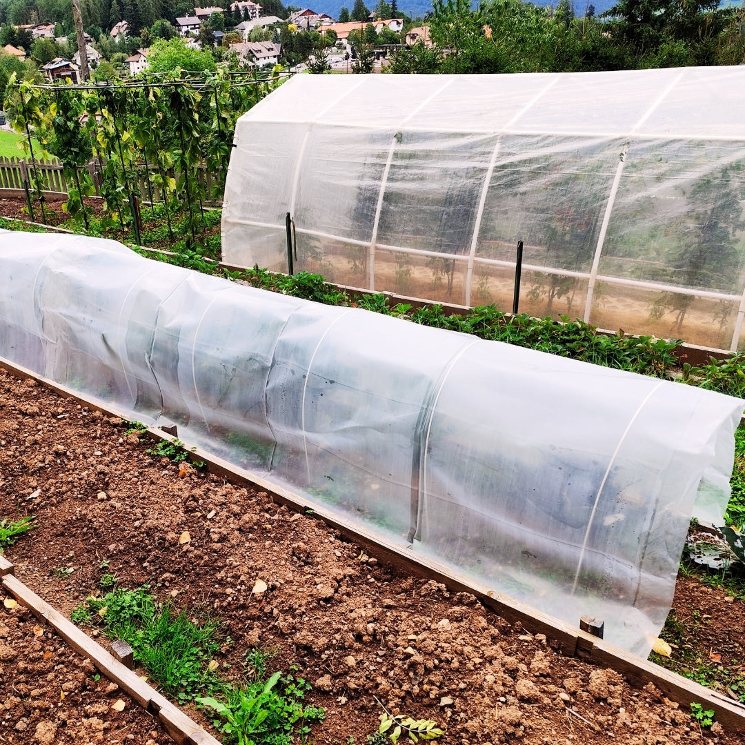 Flexible multilayer seed tunnel for vegetable gardens